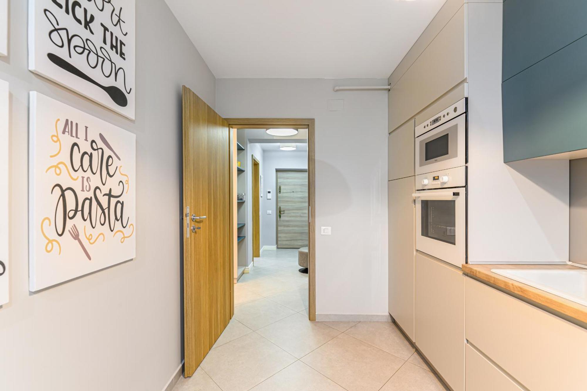 Ara Apart Hotel #3 Брашов Екстериор снимка