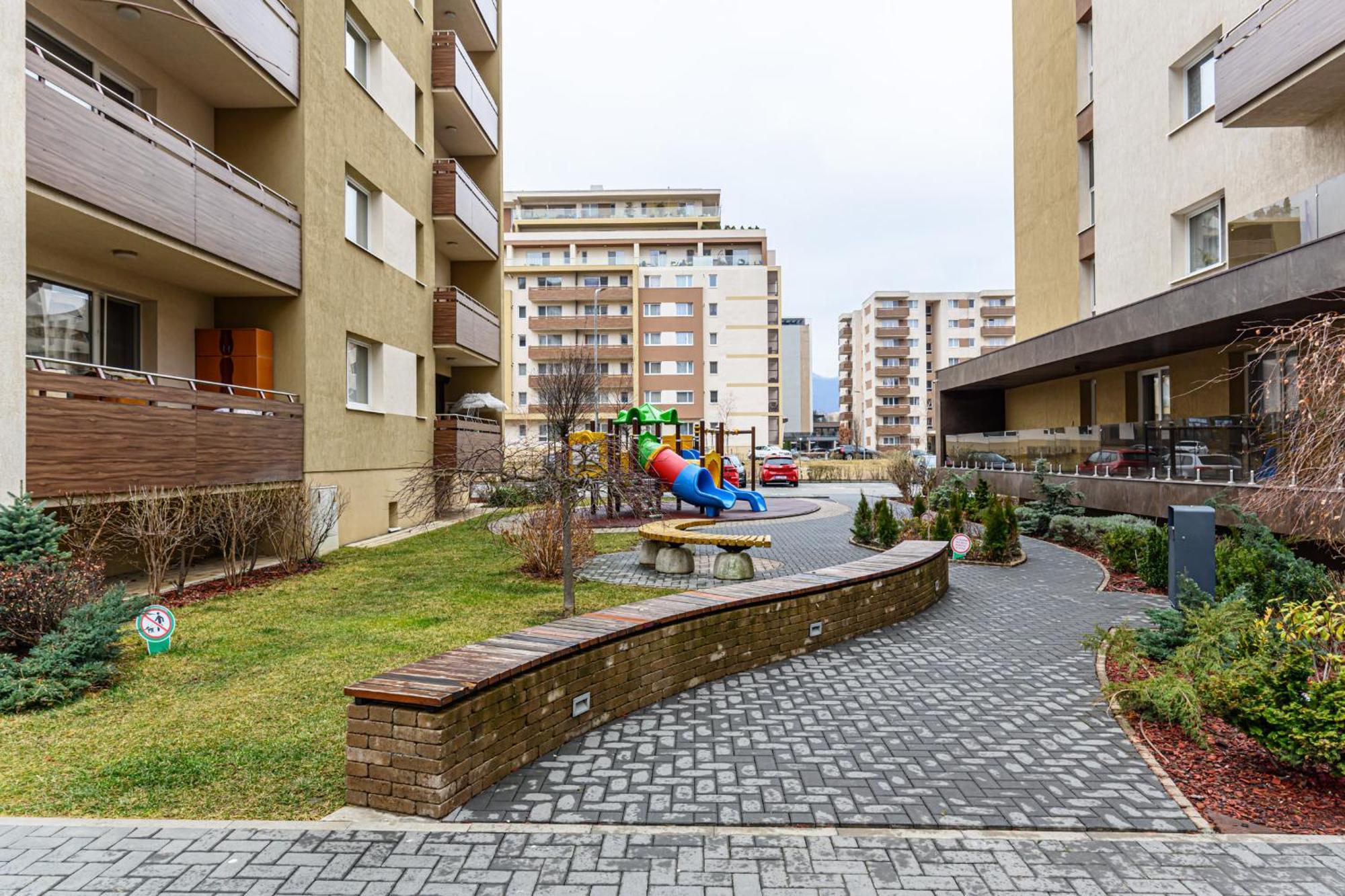 Ara Apart Hotel #3 Брашов Екстериор снимка